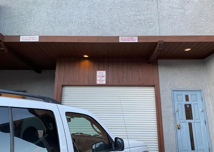 Der Sportsmann Suites