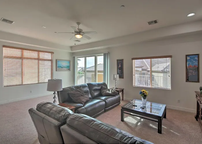 Desert Condo W/ Pool ~ 3 Miles To Colorado River!