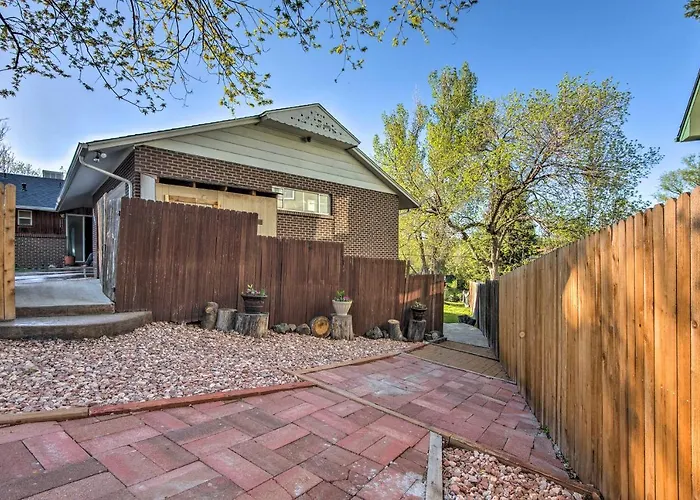 11 Mi To Denver Zoo: Lakewood Studio W/ Fire Pit!