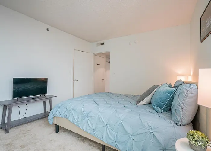Heaven On Baltimore Downtown Fully Furnished Apartments