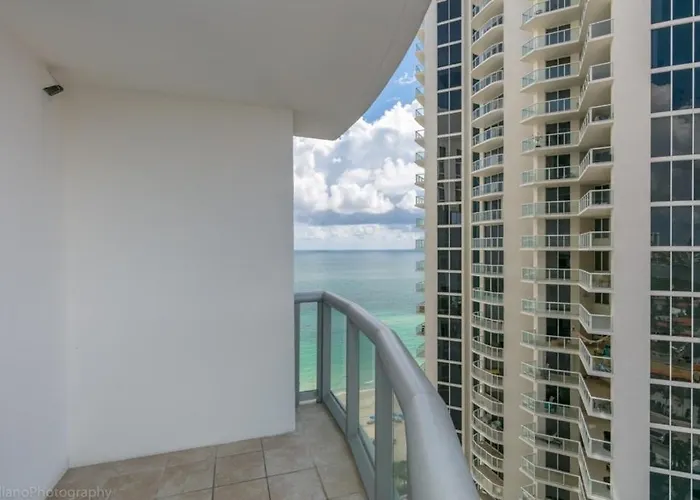 2 Bedroom Luxury Suite In Marenas Beach Resort 2508 Condo