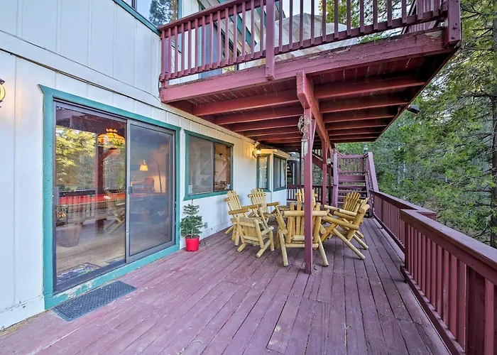 Spacious Lake Arrowhead Home W/ 2 Decks & Views