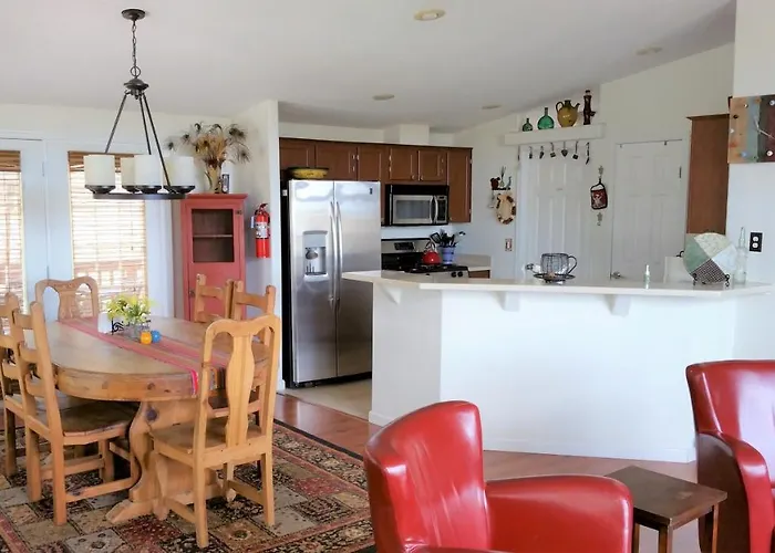 Sirena Vineyard Resort - 3 Bedroom Guest House