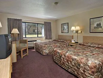 Howard Johnson Inn Fargo Downtown
