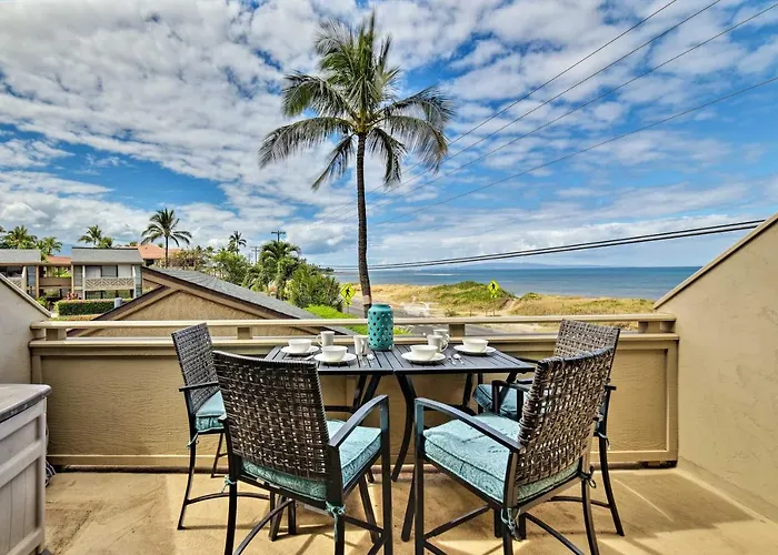 Ocean-View Kihei Condo W/ Pool Access!