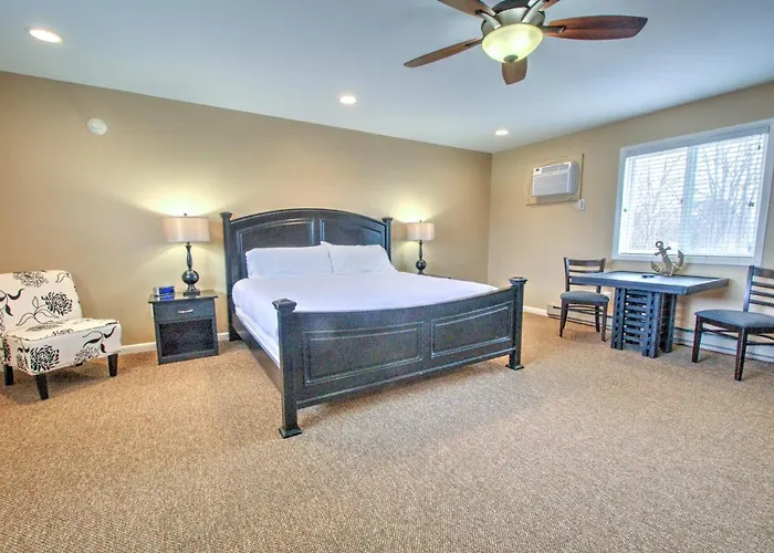 East Shore Lodging