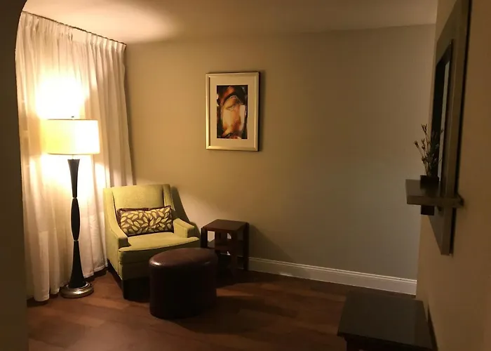 Stratus Suites Boutique Hotel