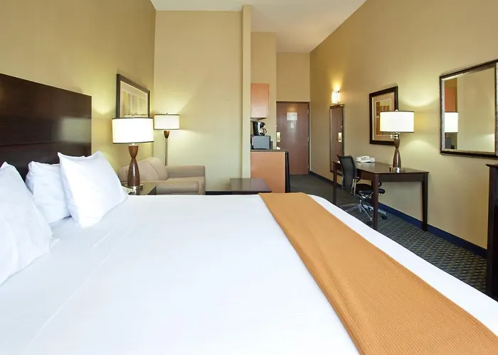 Holiday Inn Express & Suites Phoenix/Chandler