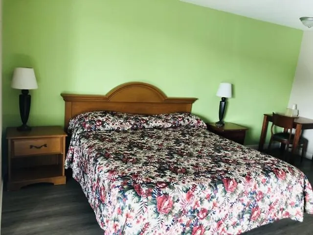 Flamingo Beach Inn