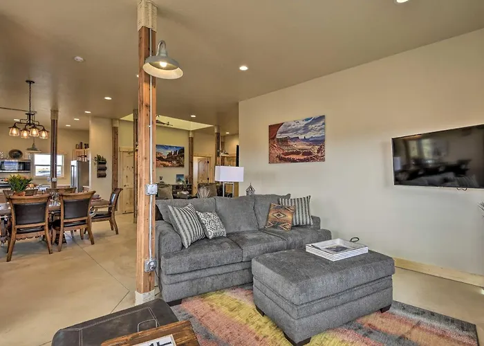 Unique Cortez Family Getaway W/ Mountain Views!