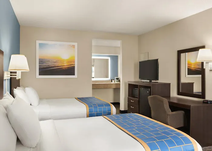 Days Inn & Suites By Wyndham Savannah Midtown