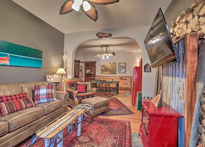 Walk To Waterfront: Dtwn Sturgeon Bay Retreat!