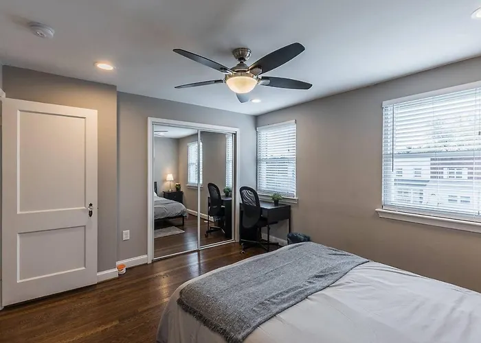 Beautiful 3Br 2Ba House Cozy Backyard Cozysuites