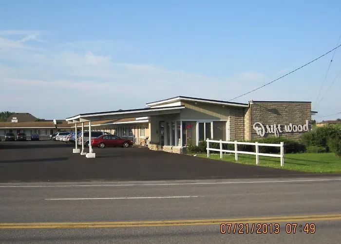 Driftwood Motel