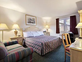 Days Inn Sturbridge