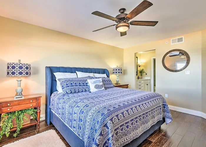 Luxe Oceanfront Condo W/ Pool, Beach Access + Gear