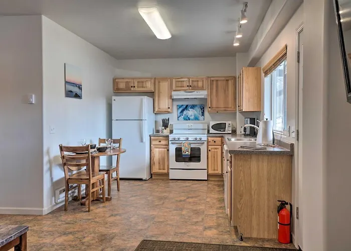 Homer Hideaway On Fritz Creek! Families Welcome