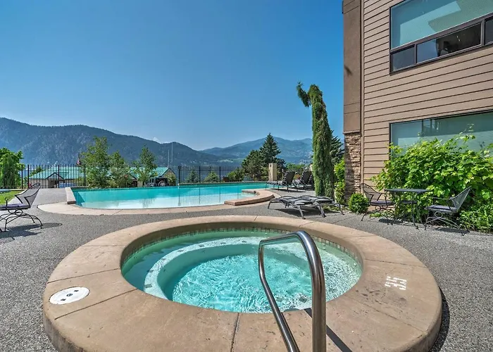 Lake Chelan Resort Condo: Pool & Hot Tub Access!
