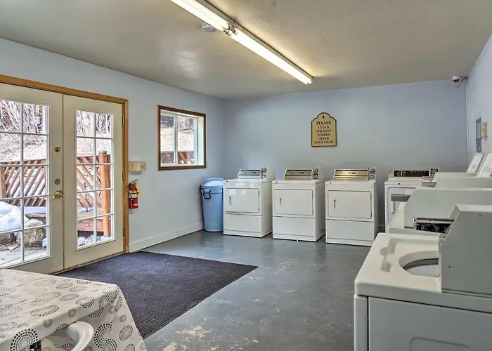Airy Resort Condo < 3 Miles To Whitefish Mountain!