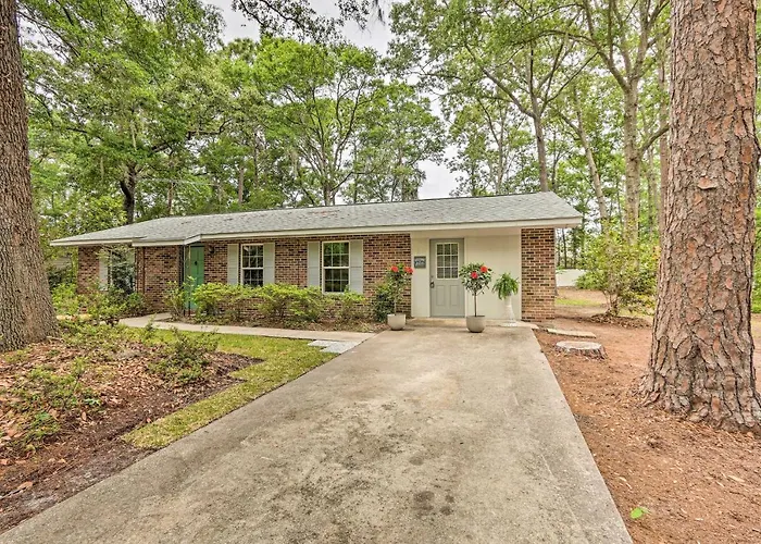 Cozy Studio With Yard, 6 Miles To Dwtn Beaufort!