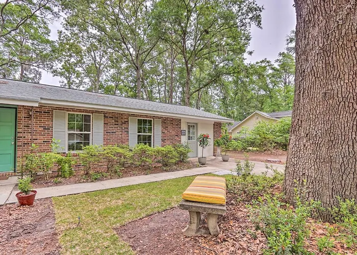 Cozy Studio With Yard, 6 Miles To Dwtn Beaufort!