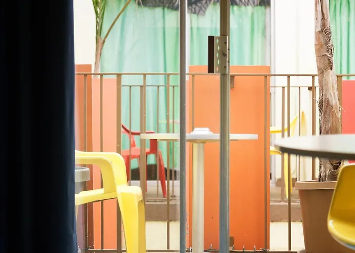 Banana Bungalow West Hollywood Hotel & Hostel