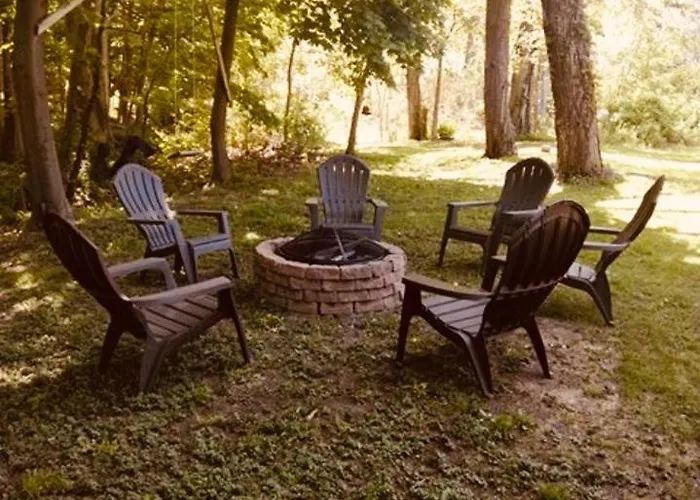 Walking Distance To Beach And Shops