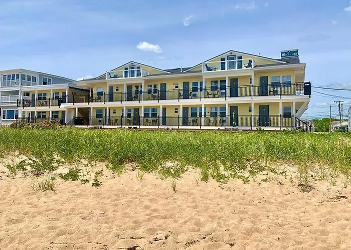 Abellona Inn & Suites