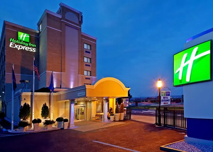 Holiday Inn Express Laguardia Airport, An Ihg Hotel